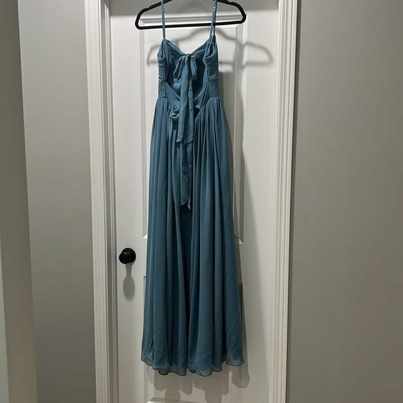 AZAZIE COLOR: BERMUDA Size 4 custom
Bermuda Flowy V-Neck Pleated Chiffon Dress - Picture 4 of 11